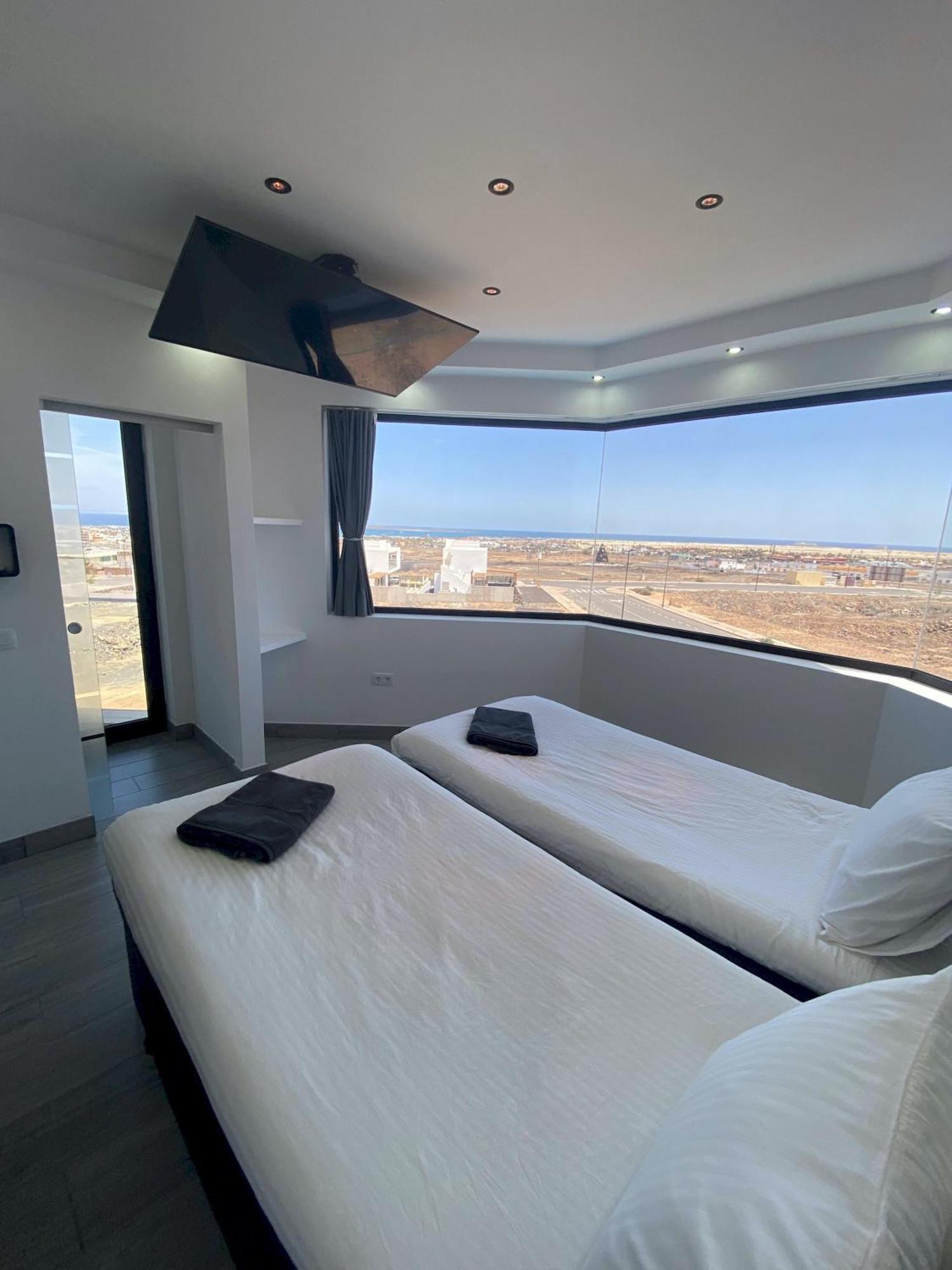 Villa Poseidon Corralejo With Private Heated Pool, Sauna And Stunning Volcano Views By Amazzzing Travel Esterno foto
